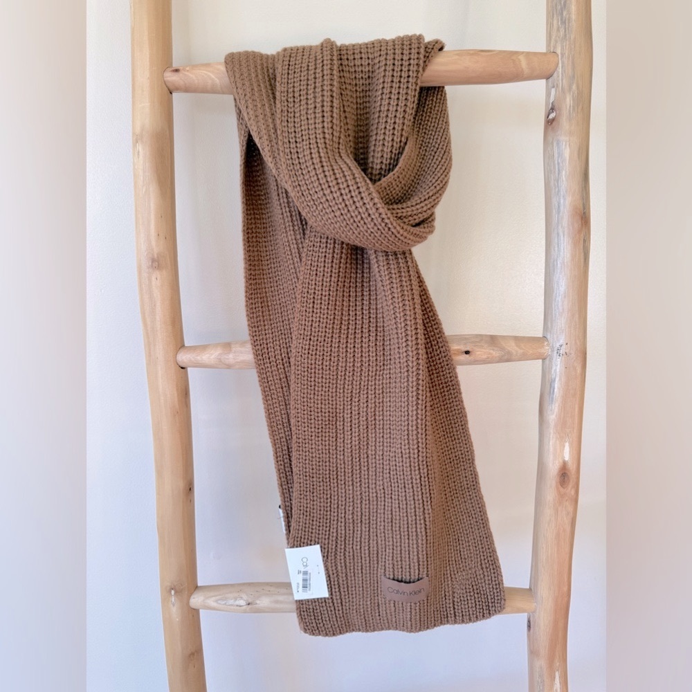 Calvin Klein Cozy Caramel Brown Chunky Rib Knit Long Wrapable Scarf 10”x72” NWT